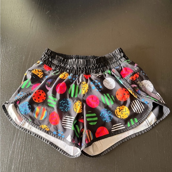 lululemon athletica Pants - Lululemon SeaWheeze Tracker Shorts  size 4
